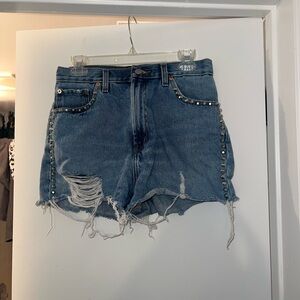 Selling as no longer fit.